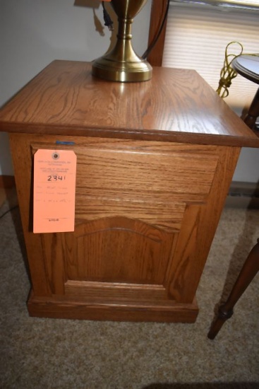 OAK CABINET, SINGLE DOOR, SINGLE DRAWER, 24" x 20"W x 23 3/4" TALL