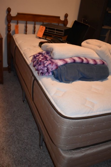 SINGLE/TWIN BED FRAME, 41" x 81"