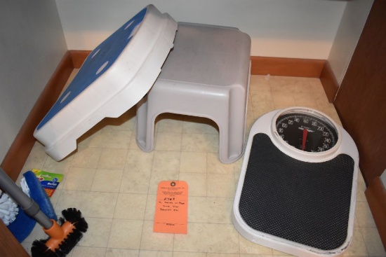 ALL ITEMS ON FLOOR; SCALE, STOOL, BRUSHES, ETC.