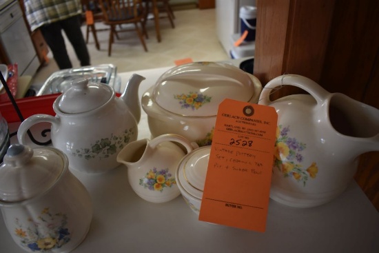 VINTAGE POTTERY SET, CERAMIC TEA POT AND SUGAR BOWL