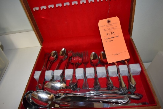 SILVERWARE SET IN CASE