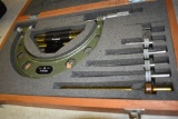 MITUTOYO MICROMETER SET, 0-6