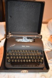 SMITH CORONA CLIPPER ELECTRIC TYPEWRITER