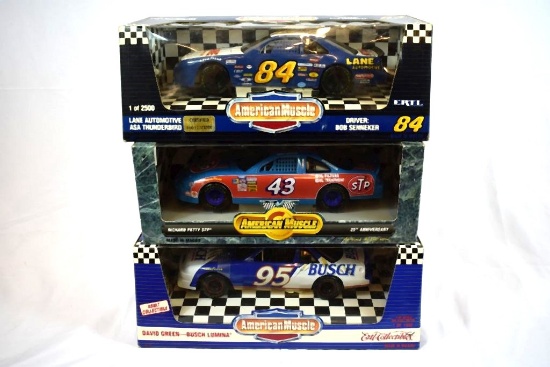 (3) 1/18" SCALE DIE CAST COLLECTORS CARS IN BOXES;