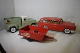 LOT OF (2) METAL BUDDY L TOYS; HORSE HAULING TRUCK
