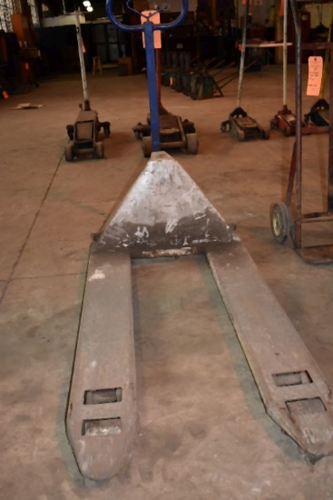 HANDJAK55 BLUE PALLET JACK, WORKING