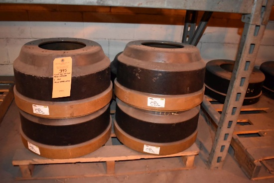CONTENTS ON FLOOR IN THIS SECTION OF PALLET RACKING -
