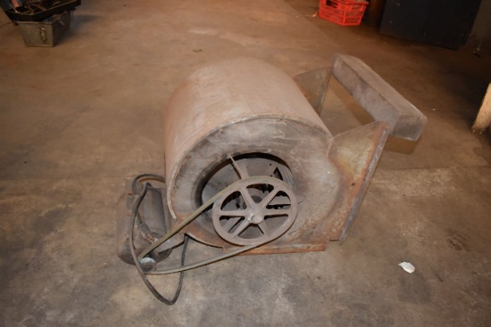 SQUIRREL CAGE BLOWER