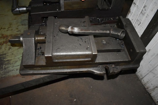 8" MACHINE VISE