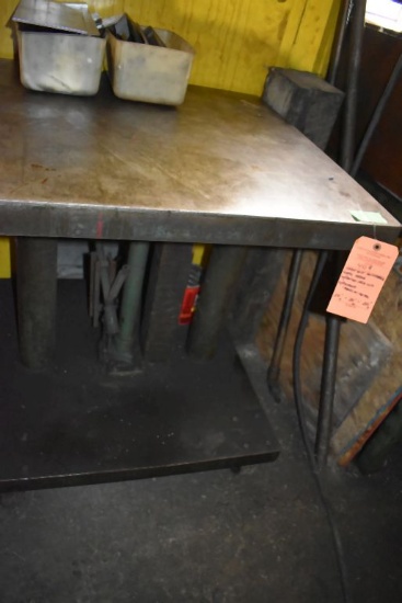 HEAVY DUTY ADJUSTABLE WORK TABLE WITH BOTTLE JACK LIFT,