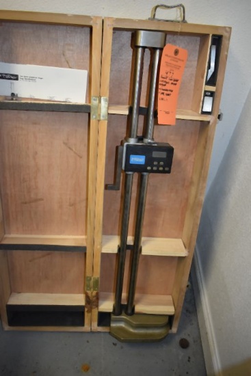 FOWLER TWIN BEAM ELECTRONIC HEIGHT GAUGE WITH WOODEN CASE
