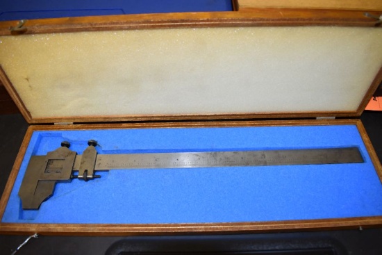 STARRETT MANUAL CALIPERS 0-13" WITH WOODEN CASE
