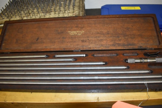 LUFKIN RULE CO. INSIDE MICROMETER UP TO 18" WITH