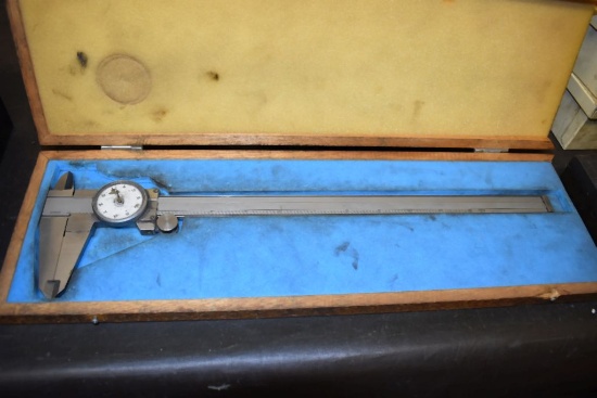 SCHERR-TUMICO DIAL READ-OUT MICROMETER WITH WOOD CASE