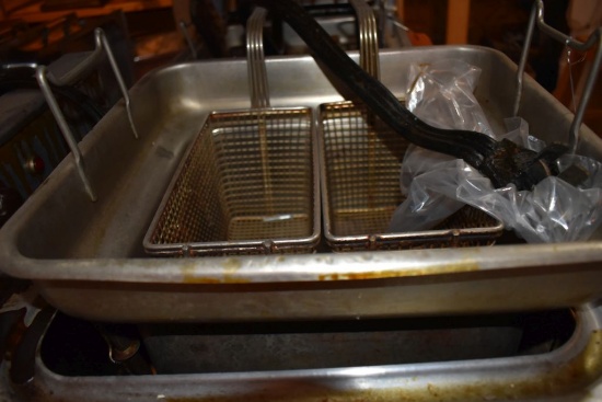 TABLE TOP DEEP FRYER WITH BASKETS