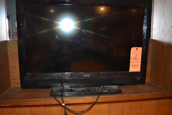 32" VIZIO FLAT SCREEN TV, MODEL E320VL