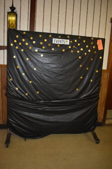 WHEELED BULLETIN BOARD/DIVIDER CLOTH, 69"HIGH x