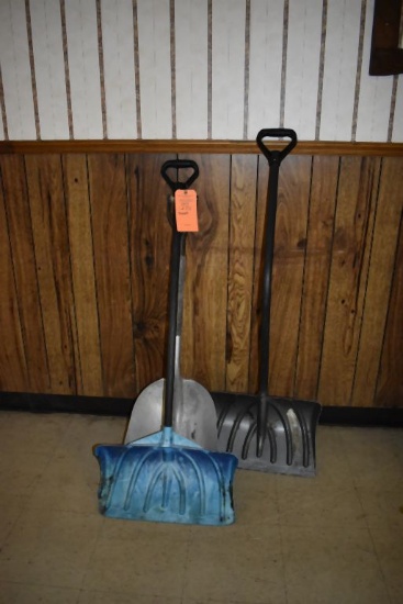 LOT OF THREE SHOVELS