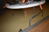 5' DIAMETER ROUND WHITE PLASTIC FOLDING TABLE,