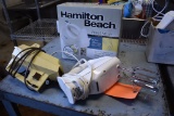 HAMILTON BEACH SIX SPEED HAND MIXER WITH BEATERS,