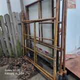 SCAFFOLD AND RACK WITH SCAFFOLD PARTS
