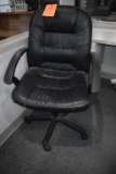 BLACK VINYL DESK CHAIR