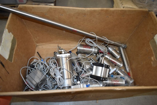 BOX OF MULTIPLE ACTUATORS
