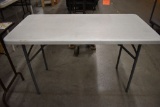 PLASTIC FOLDING TABLE, 4' x 24