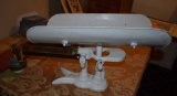 ANTIQUE MECHANICAL SCALE