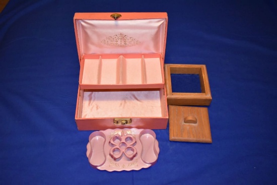 JEWELRY BOX W/KEY & WOODEN BOX W/LID