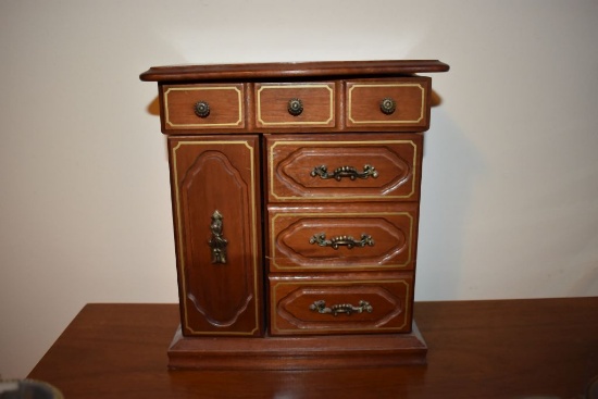 JEWELRY BOX