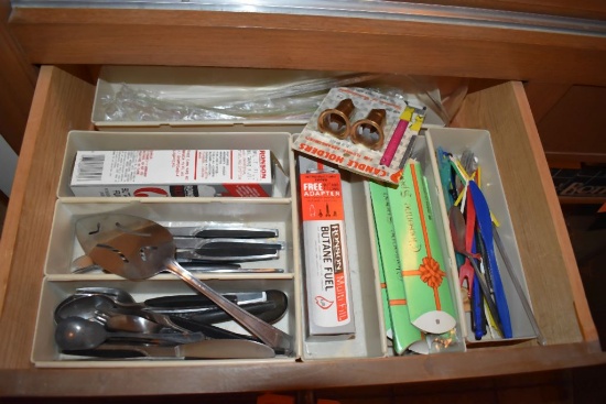 DRAWER W/CONTENTS: CAKE SERVER, MISC. SILVERWARE,