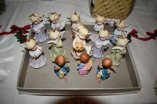 BOX W/CERAMIC ANGEL ORNAMENTS