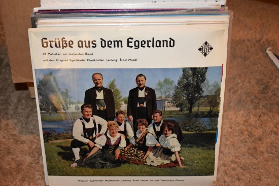BOX W/45+ VINYL RECORDS: BELLY DANCER, GERMAN, ETC.