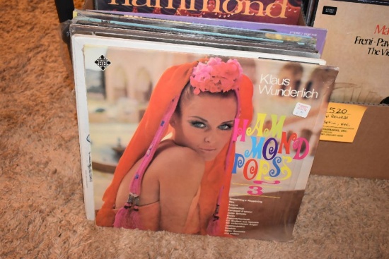 BOX W/45+ VINYL RECORDS: ARTHUR FIEDLER,