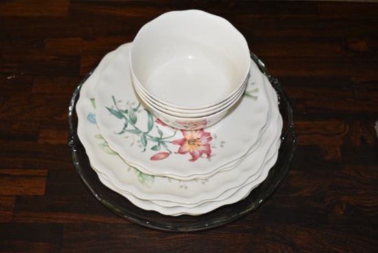 (1) GLASS PLATTER WITH TULIPS, (8) MELAMINE PLATES,