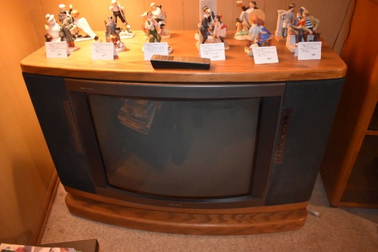 TRINITRON CONSOLE TV W/REMOTE