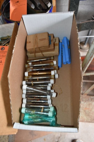 BOX W/DOUBLE END MILLS & FEW SINGLE END, 5/32 UP TO