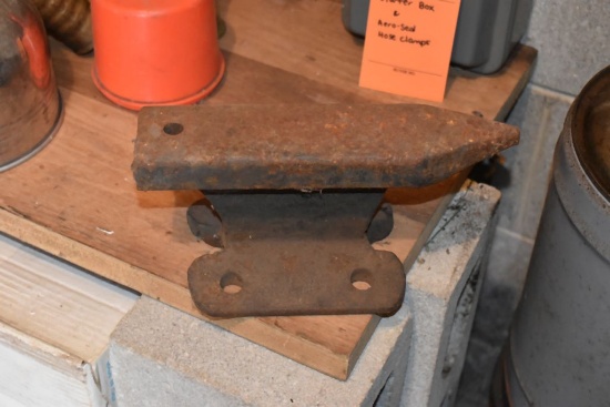 VINTAGE ANVIL