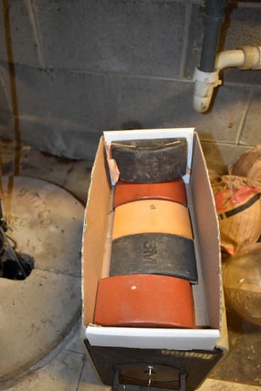BOX WITH (5) SANDING BLOCKS