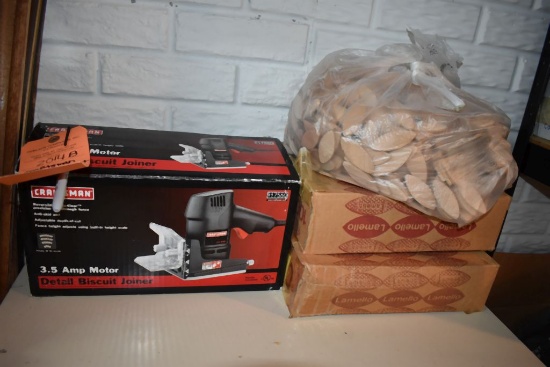 CRAFTSMAN DETAIL BISCUIT JOINER WITH ASSORTED BISCUITS