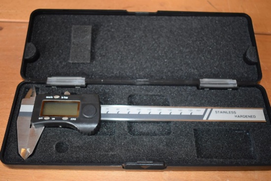 6" FRACT ELECTRONIC DIGITAL CALIPER, NO. 88N6260