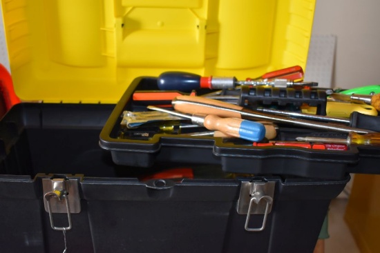PLASTIC TOOL BOX WITH LARGE ASSORTMENT OF HAND TOOLS