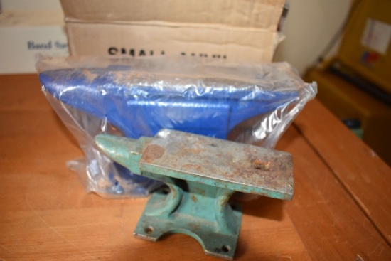 (2) SMALL ANVILS, 7 1/2" AND 5 1/4"