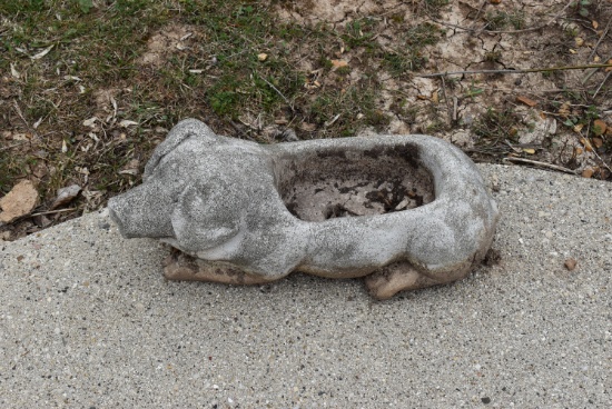 CONCRETE PIG PLANTER
