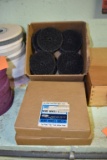 LOT W/BOX OF 3M SCOTCH-BRITE CLEAN & STRIP DISCS