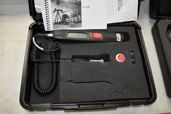 ENTEK/ROCKWELL VISTEC VIBRATION METER, LEADS, CASE