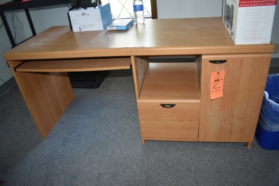 OFFICE DESK WITH ONE DRAWER, ONE SHELF AND