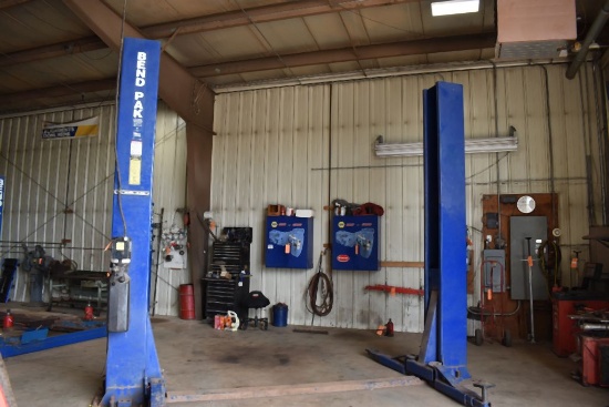 2005 BEND PAK TWO POST FLOOR CAR LIFT,