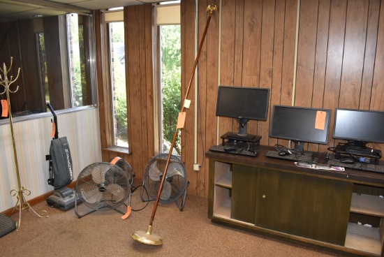 Freestanding 8' Flag Pole